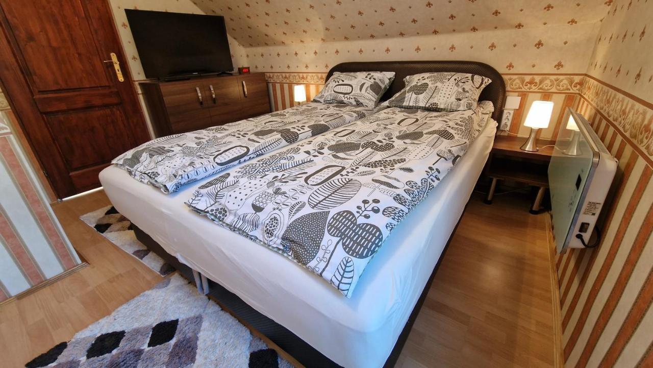 Pilisszentivan Pilis Hills View Deluxe House With Pool & Ac Near Bp 빌라 외부 사진