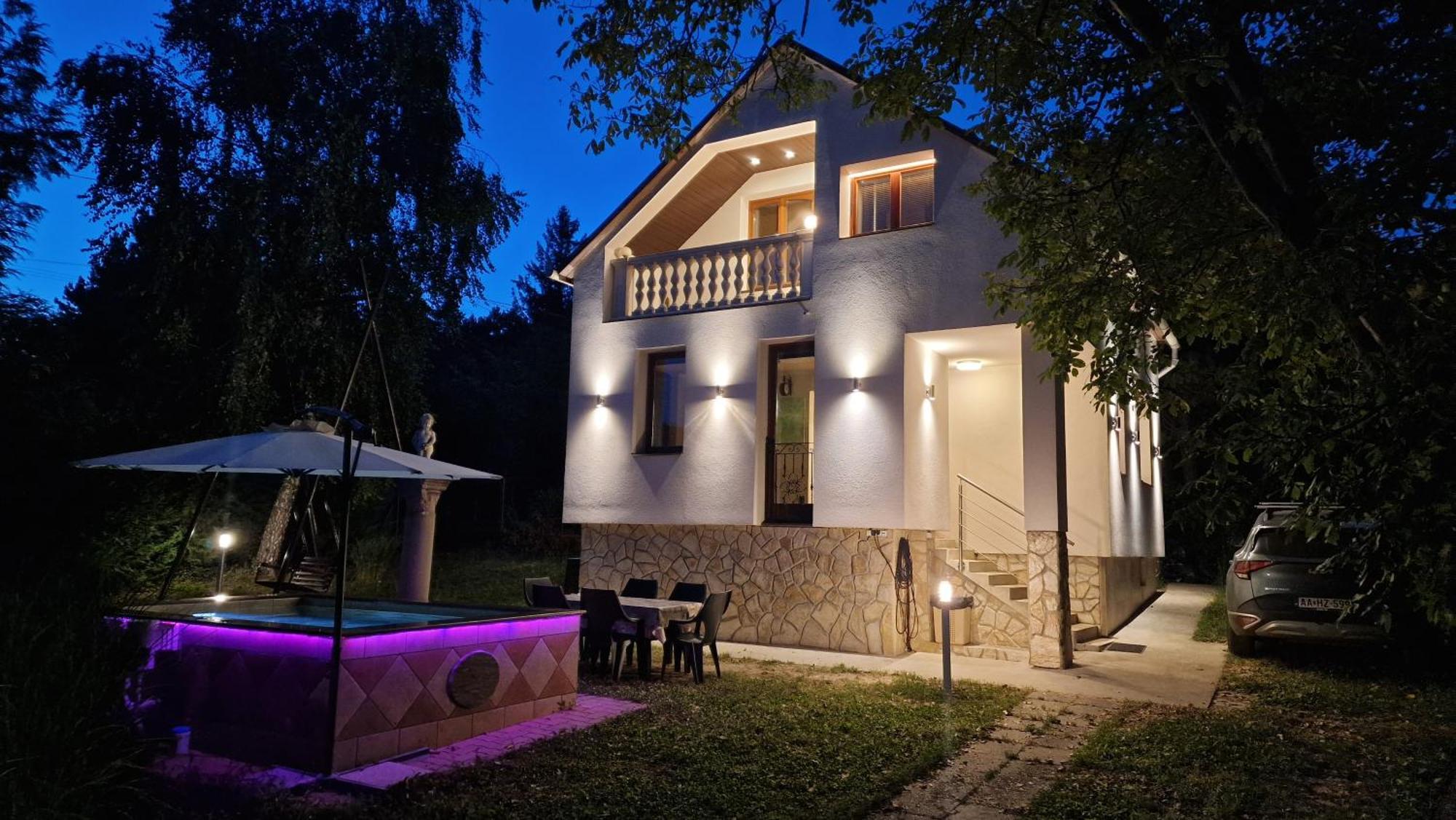 Pilisszentivan Pilis Hills View Deluxe House With Pool & Ac Near Bp 빌라 외부 사진