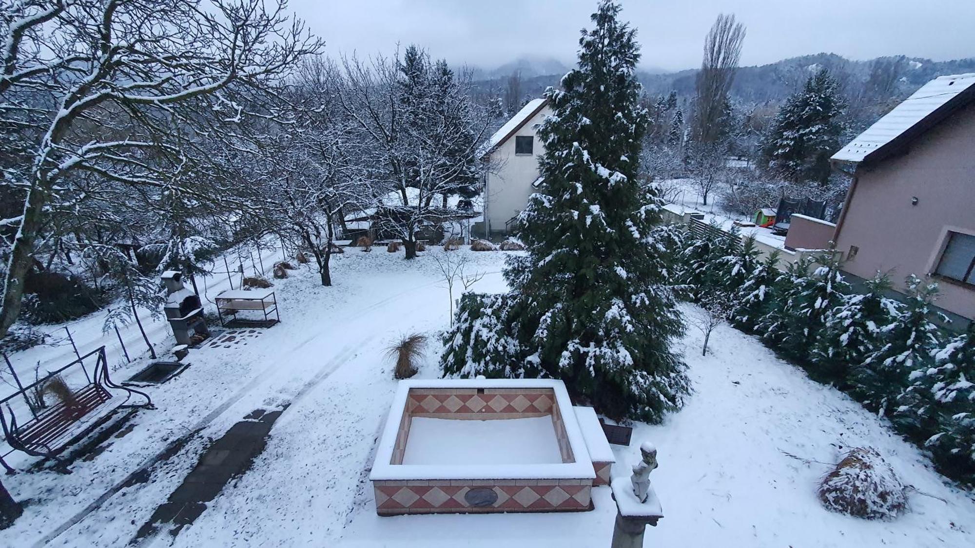 Pilisszentivan Pilis Hills View Deluxe House With Pool & Ac Near Bp 빌라 외부 사진