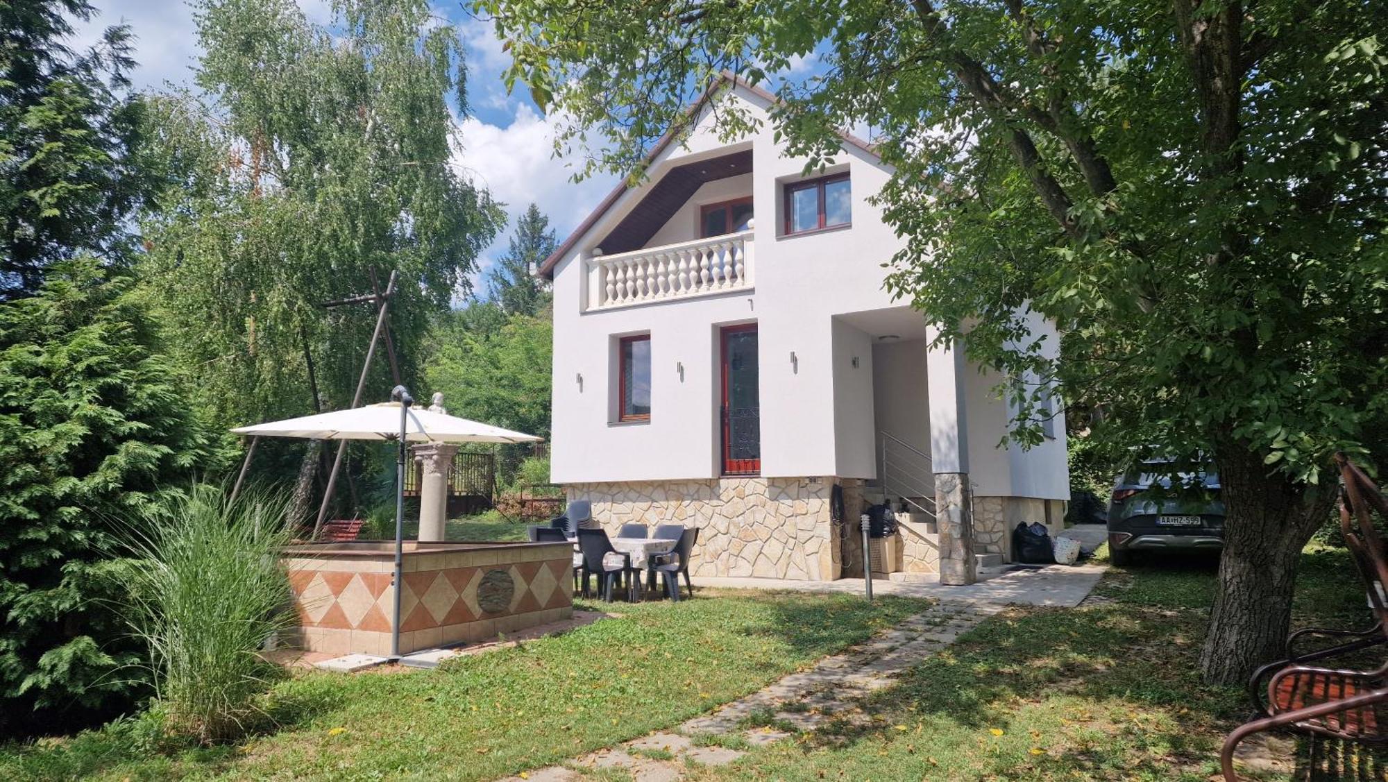 Pilisszentivan Pilis Hills View Deluxe House With Pool & Ac Near Bp 빌라 외부 사진